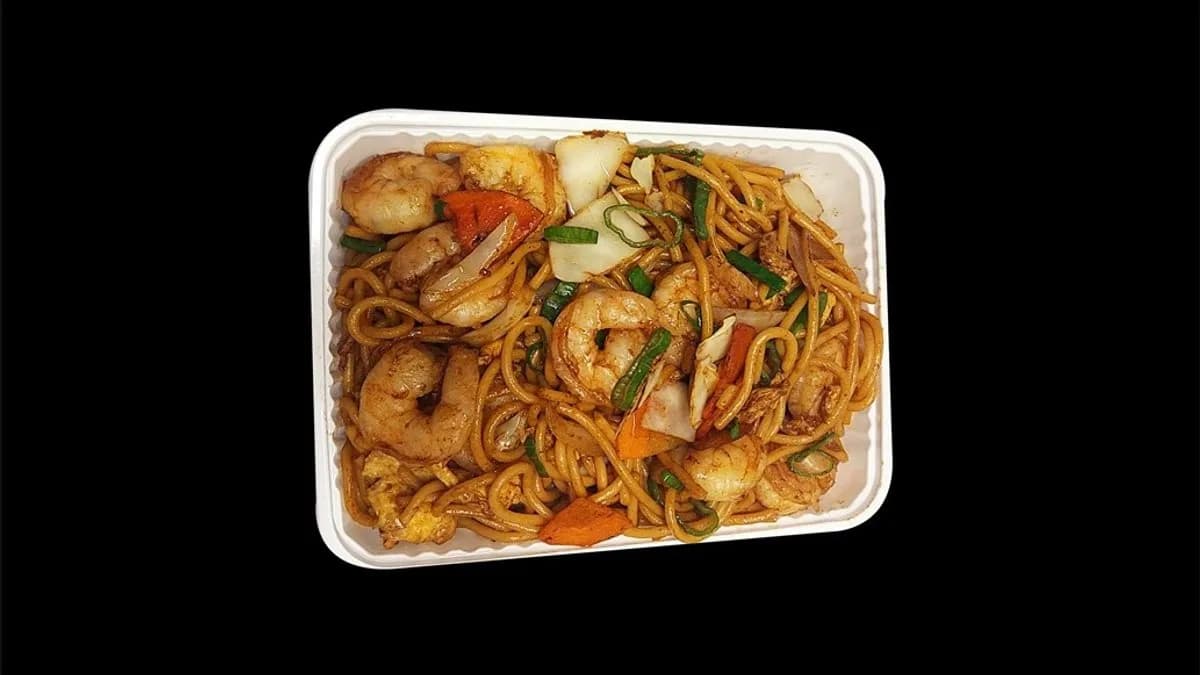 Pirított tészta rákkal 虾炒面