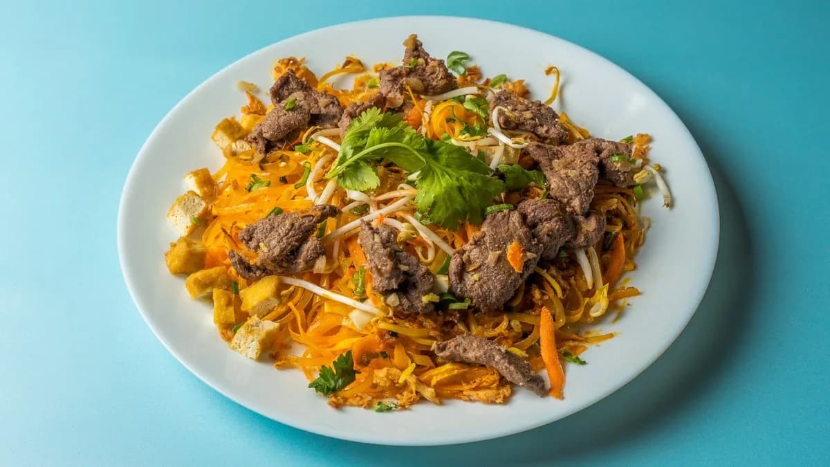 8. Marhahúsos Pad Thai