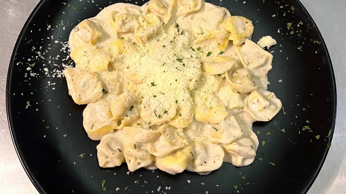 Tortellini +  6féle szósz egyike + desszert + 1db  választható üdítő.