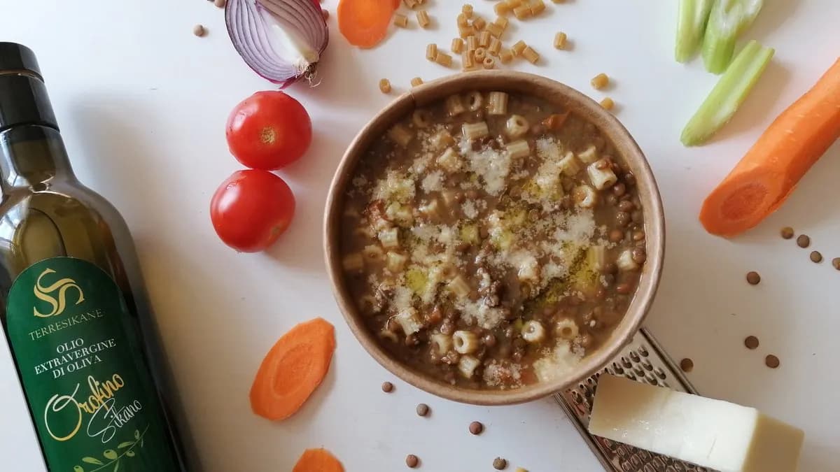 Minestrone di LENTICCHIE-teljesértékű egytálétel