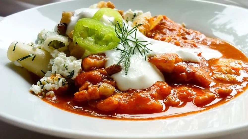 Párizsi bundában sült harcsafilé, petrezselymes burgonyával