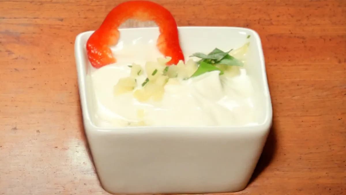 Fokhagymás joghurtszósz