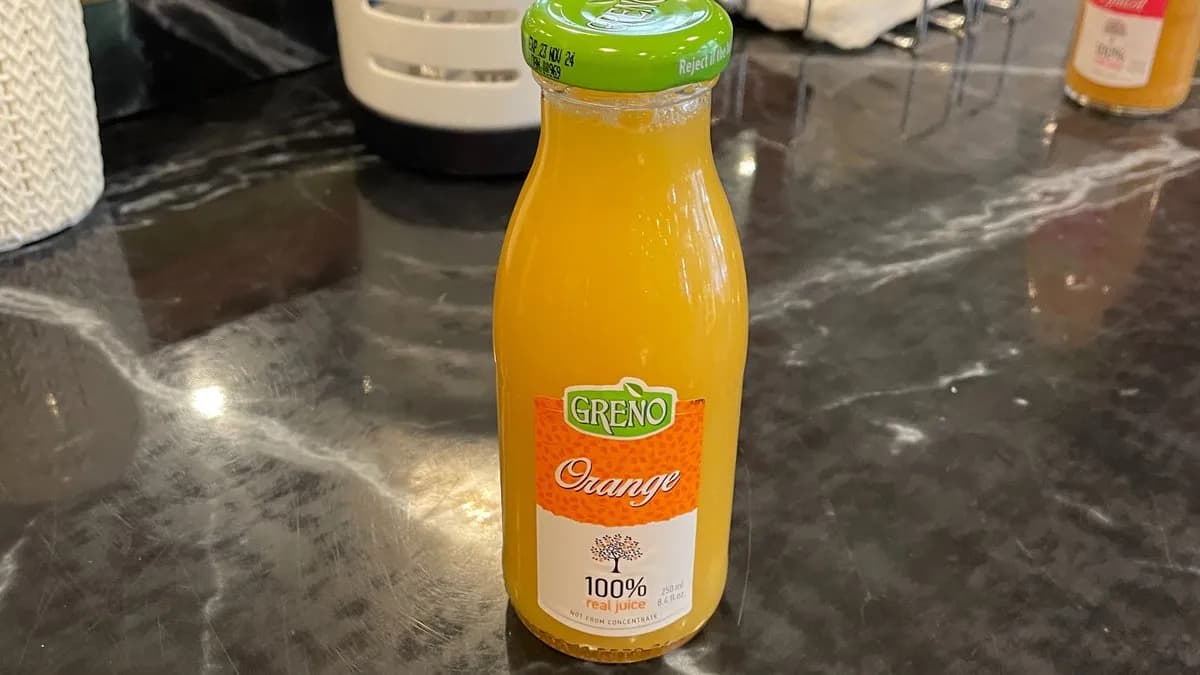 100% Kíméletesen préselt narancslé