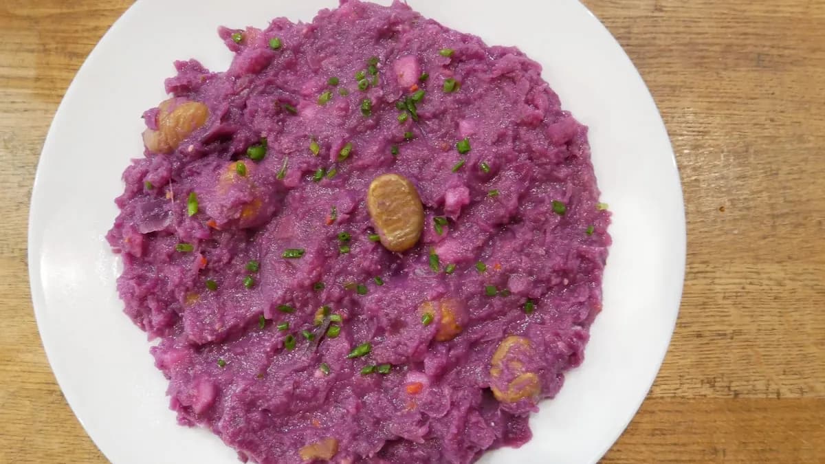 Gesztenyés Párolt Lilakáposzta