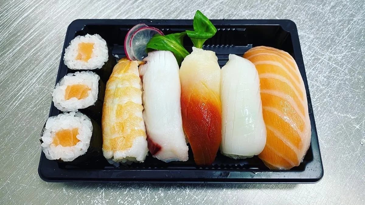 Sushi Szett 6db （鮨セット）