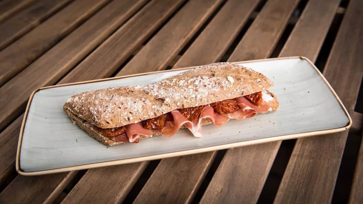 Prosciutto crudo-gorgonzola bagett
