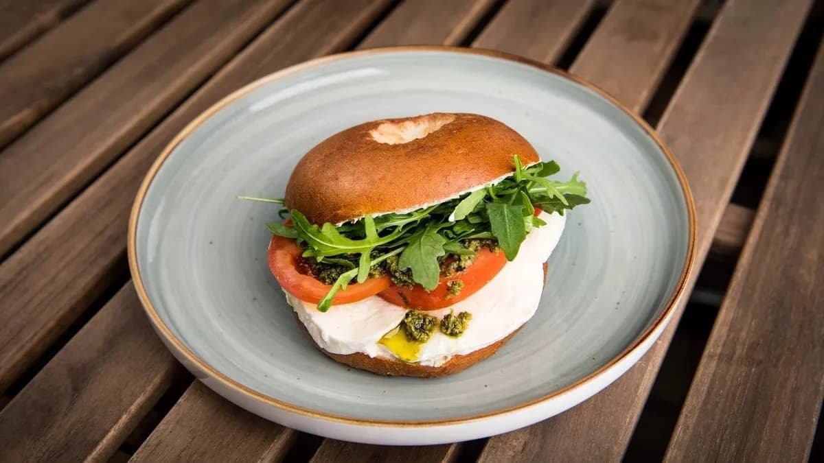 Caprese bagel
