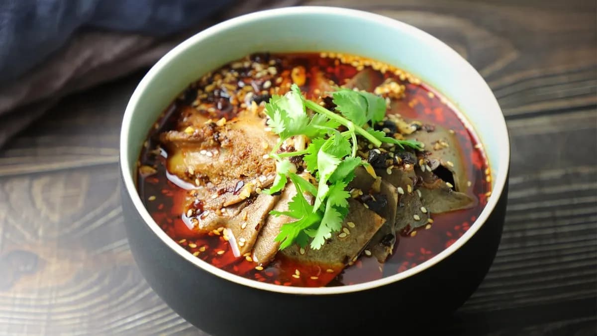 208.FU QI FEIPIAN (Marha hús, szív, pacal csípős fokhagymás szószban)