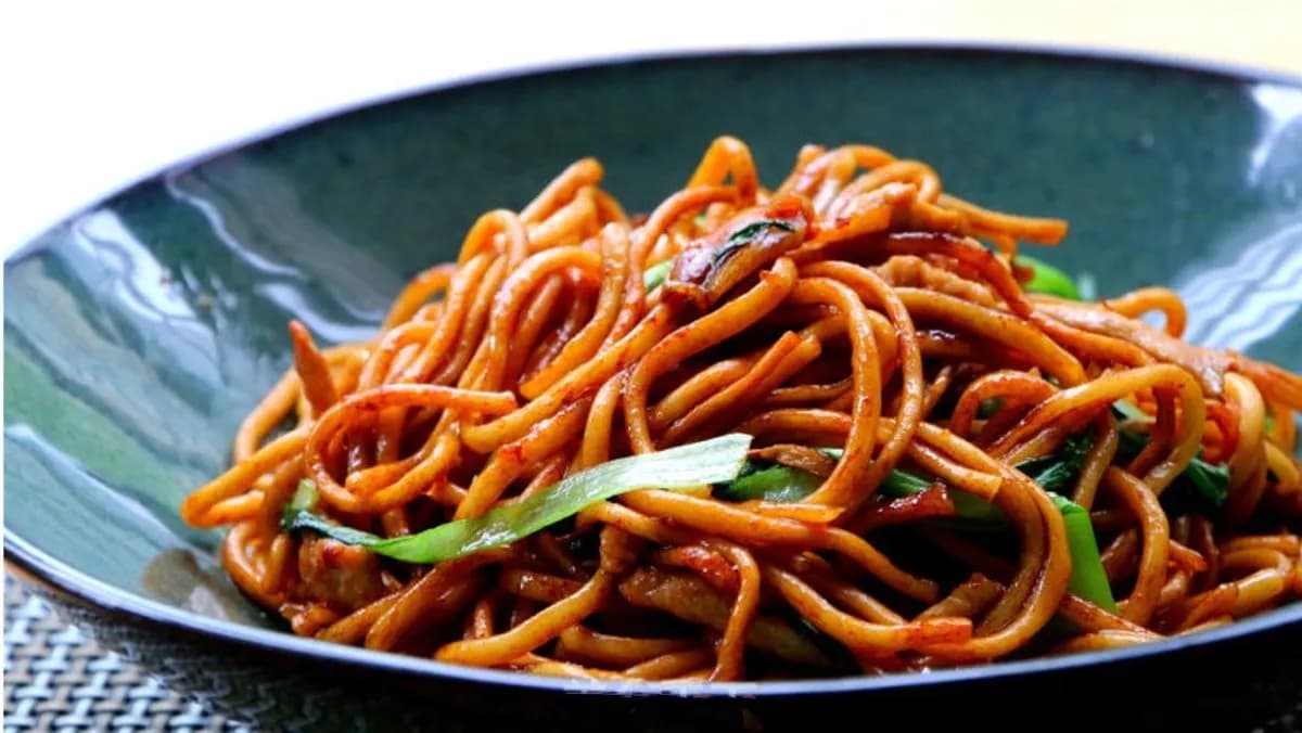 710 Sült tészta zöldséggel/Fried noodle with vegetable