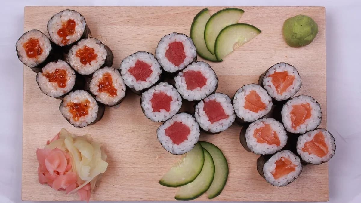 HOSOMAKI SET 1 (lazac-kaviár-tonhal)
