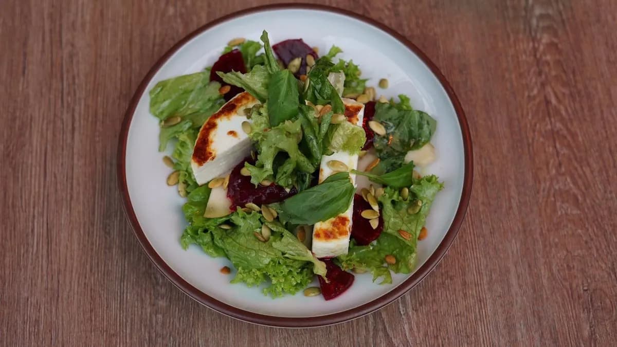 Bicsár Attila Körtés-Kecskesajtos Saláta