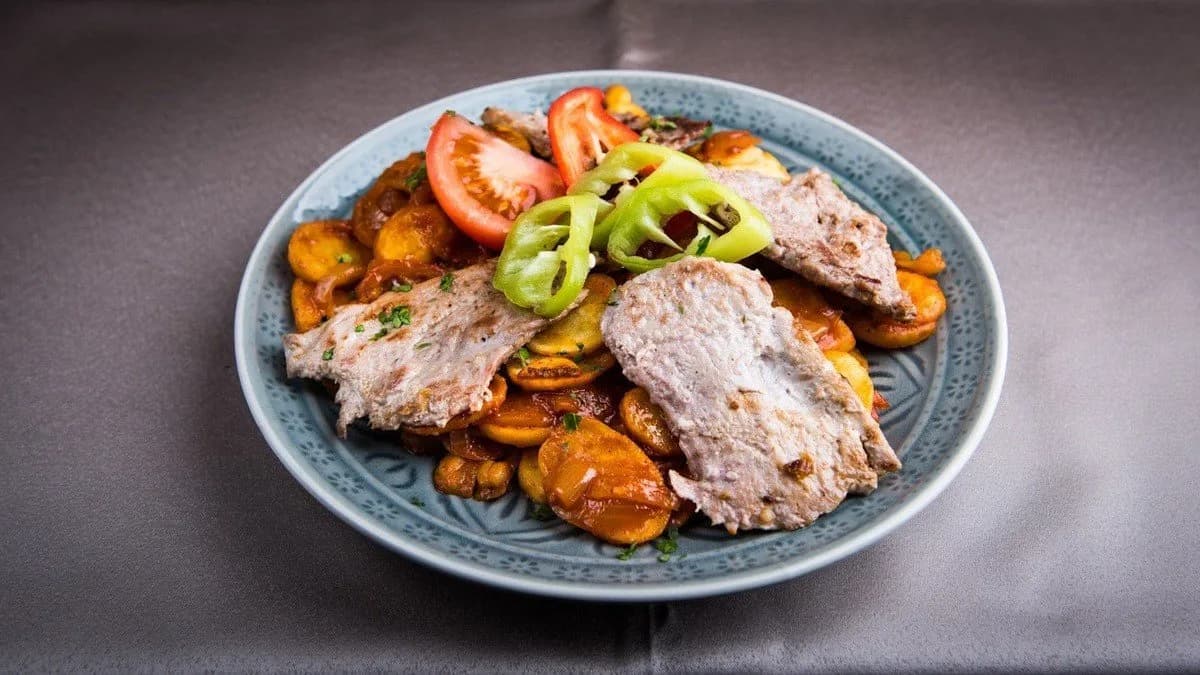 Szűzérmék magyarosan lecsós burgonyával