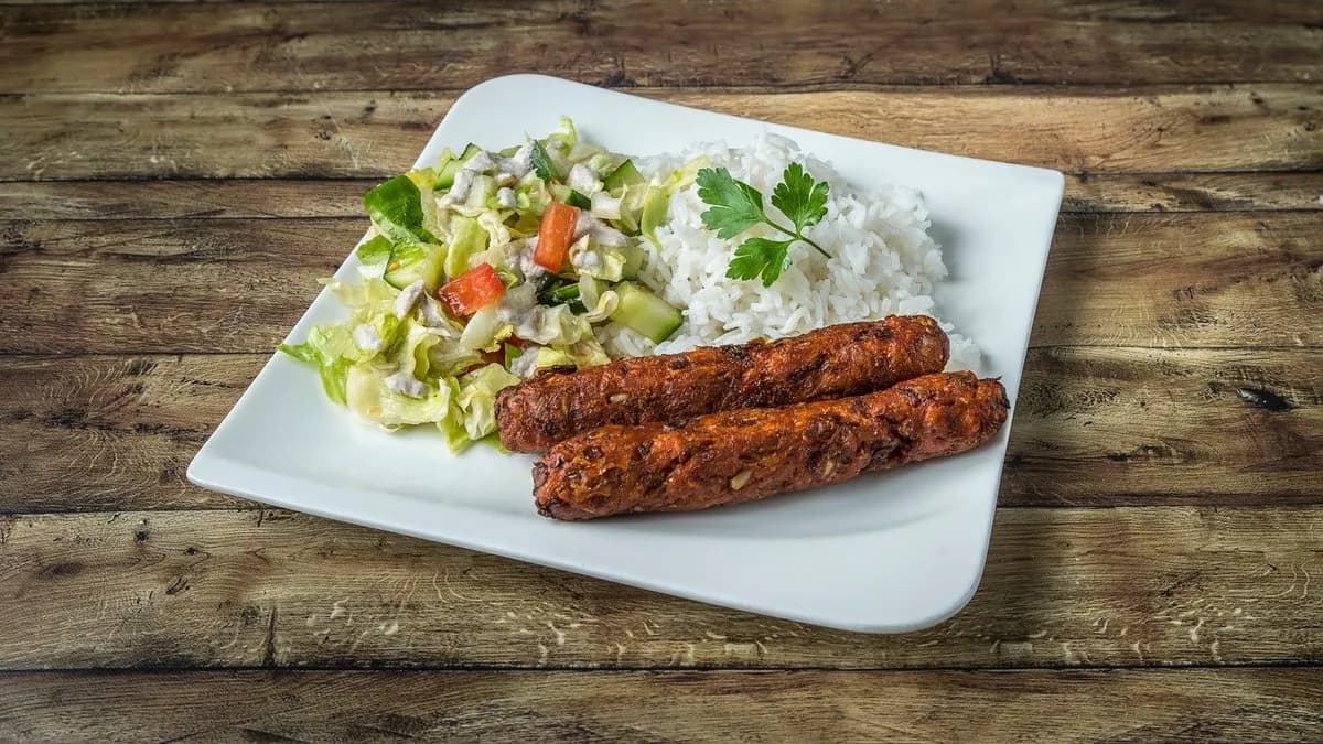 Zöldségkolbász tál