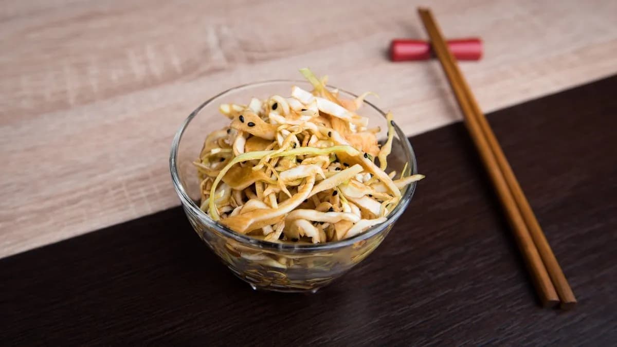 Japán káposzta saláta