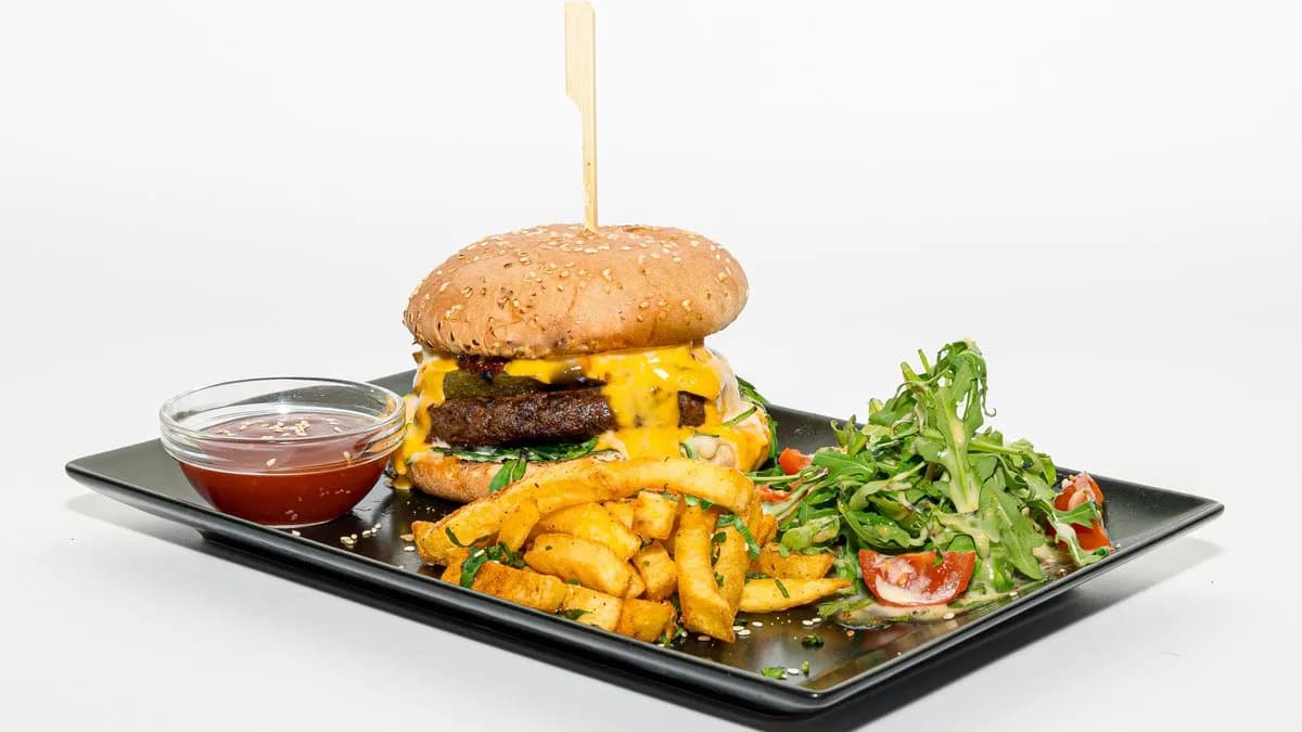 CHEESE PLEASE BURGER MENU