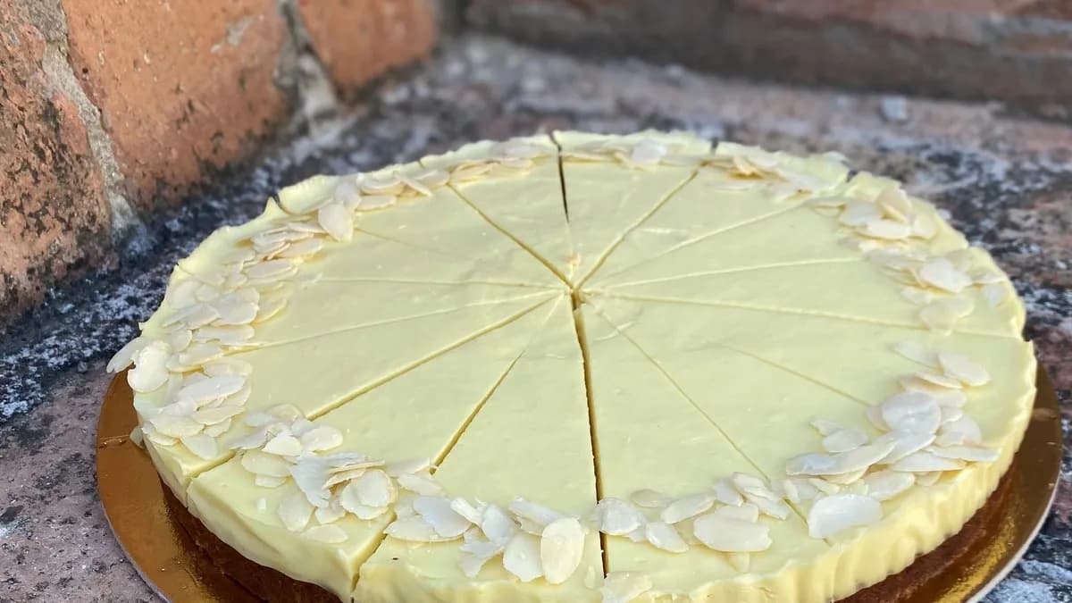 Vegán maracujás mandulatorta