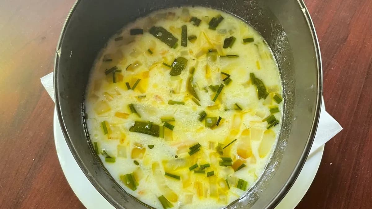 Joghurtos hideg cukkini leves