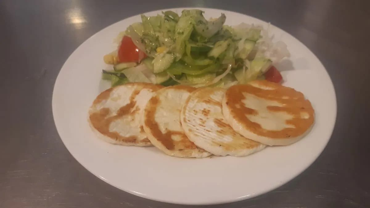 Grillezett camembert sajt