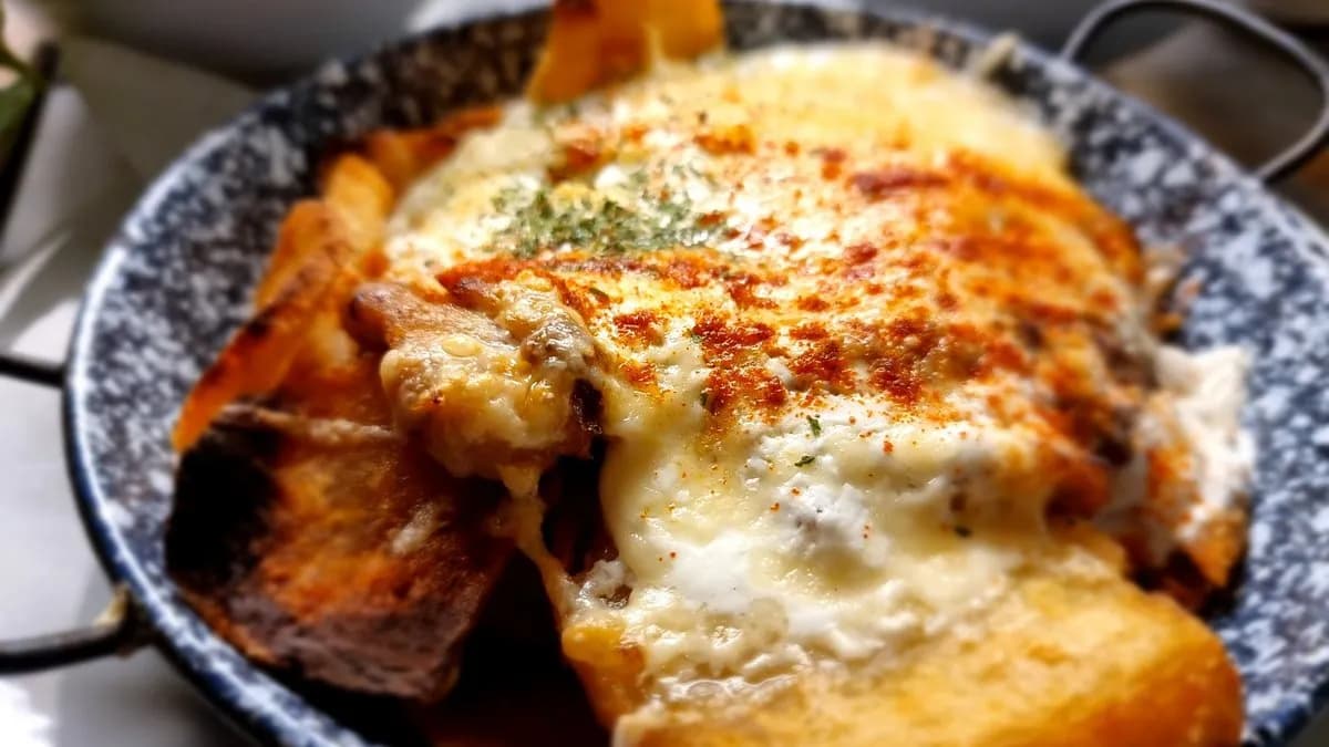 Csülök pásztor módra juhtúrós sztrapacskával