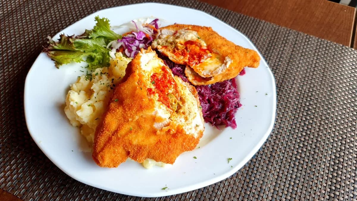 Erdei remete kedvence, steak krumplival párolt káposztával