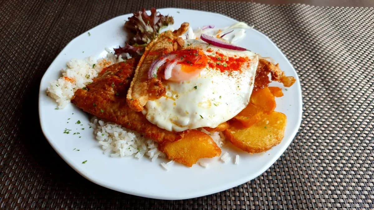 Fogadós tányér vegyes körettel