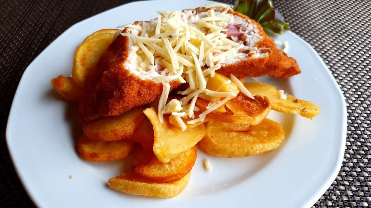 Cordon Bleu vegyes körettel