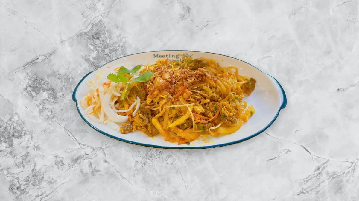 Sült rizstészta marhahússal