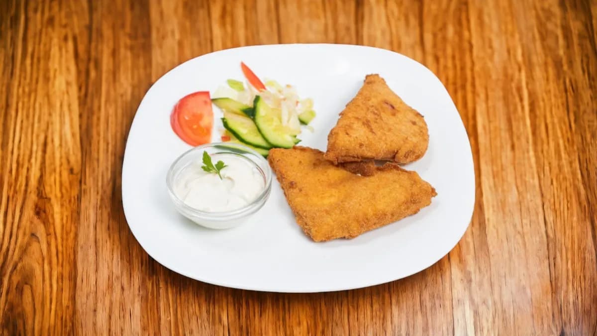 4 db rántott trappista sajt tartármártással, rizzsel