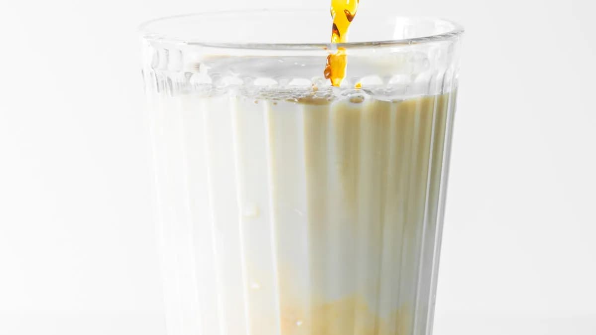 Kacsa Kaka Tea Latte