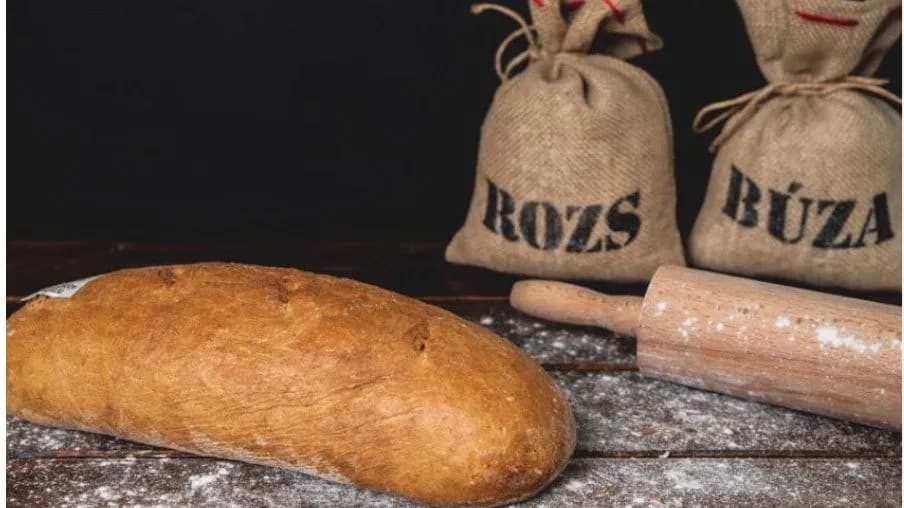 Féláras Petneházi rozsos kenyér (500g)