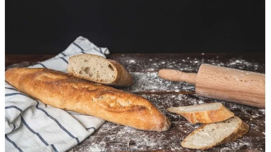 Féláras Rusztikus baguette (250g)