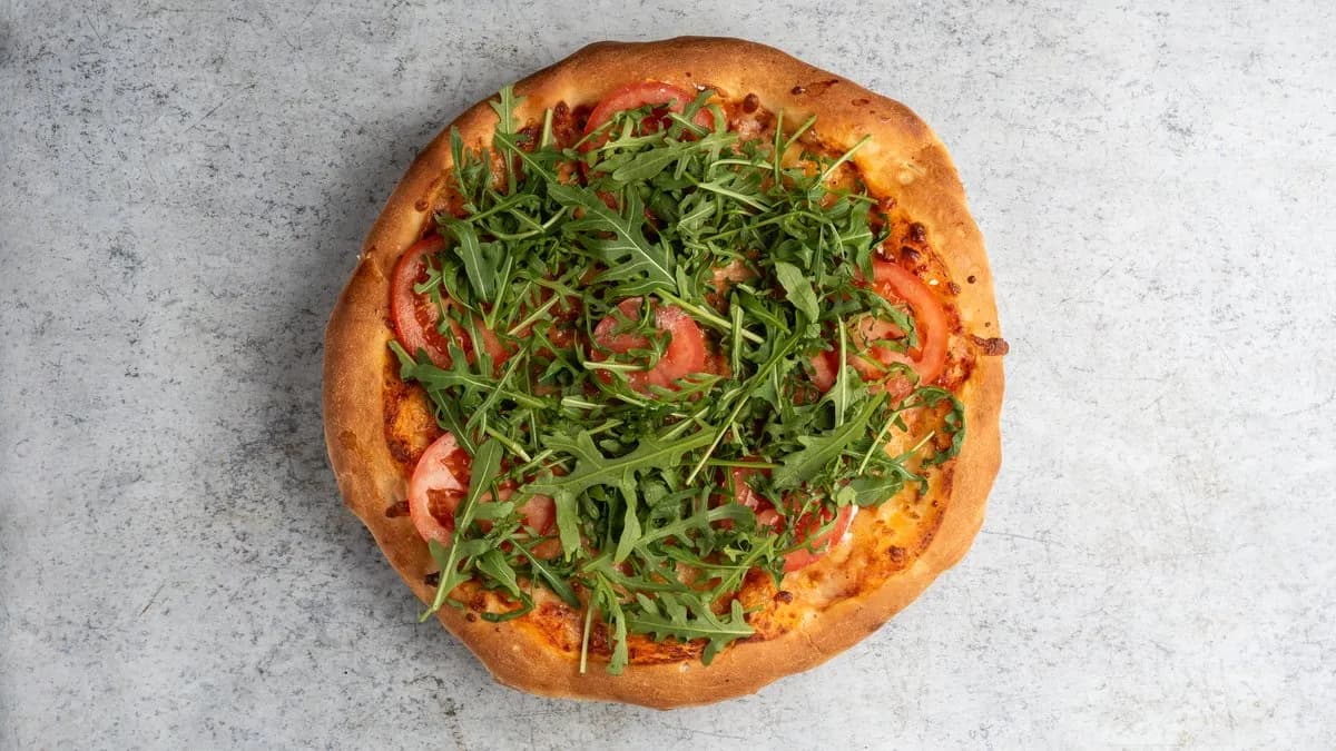 Rukkolás paradicsomos 24 cm