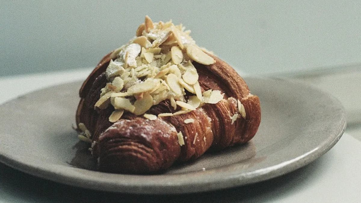 Mandula croissant