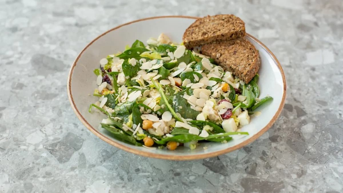 Cranberry spot saláta