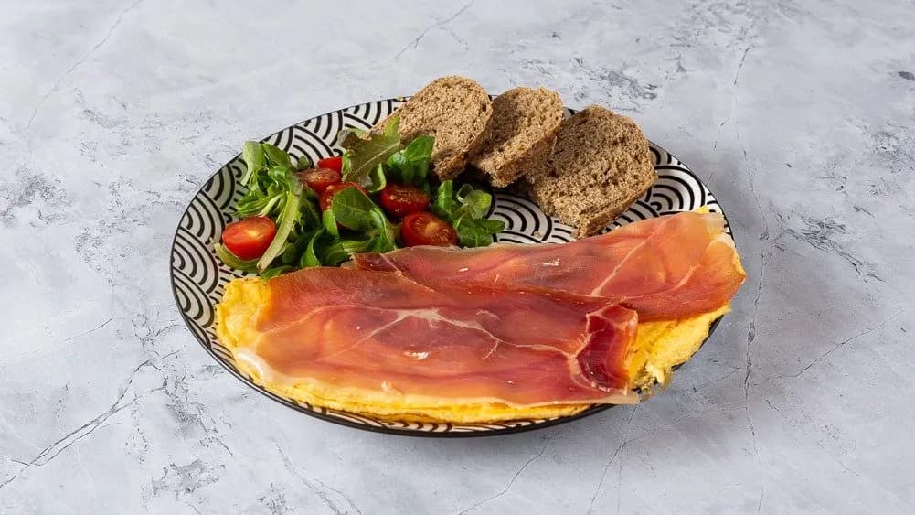 Serrano sonkás omlett cheddar sajtkrémmel
