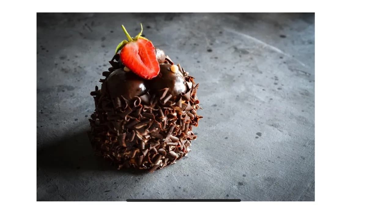 Torta dolce della casa nera