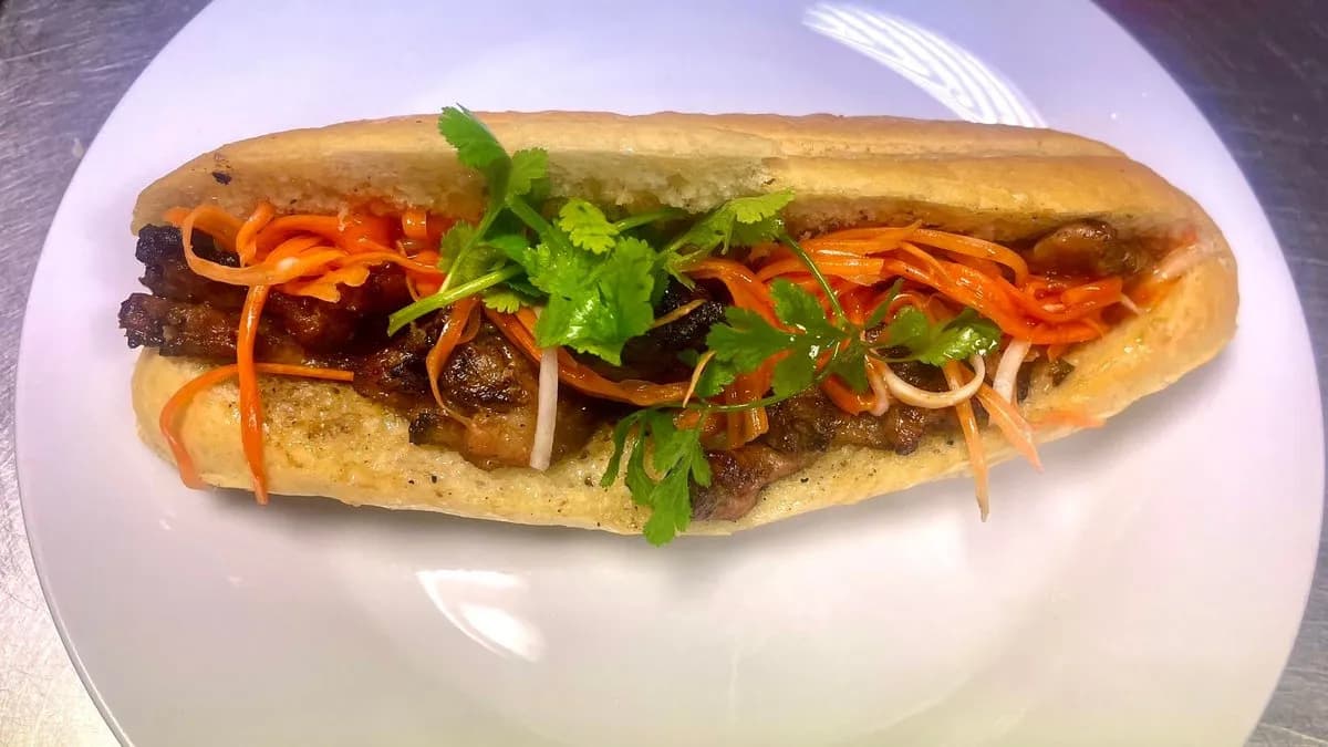 Banh mi SG 2. thit nuong - vietnami szendvics BBQ hússal.