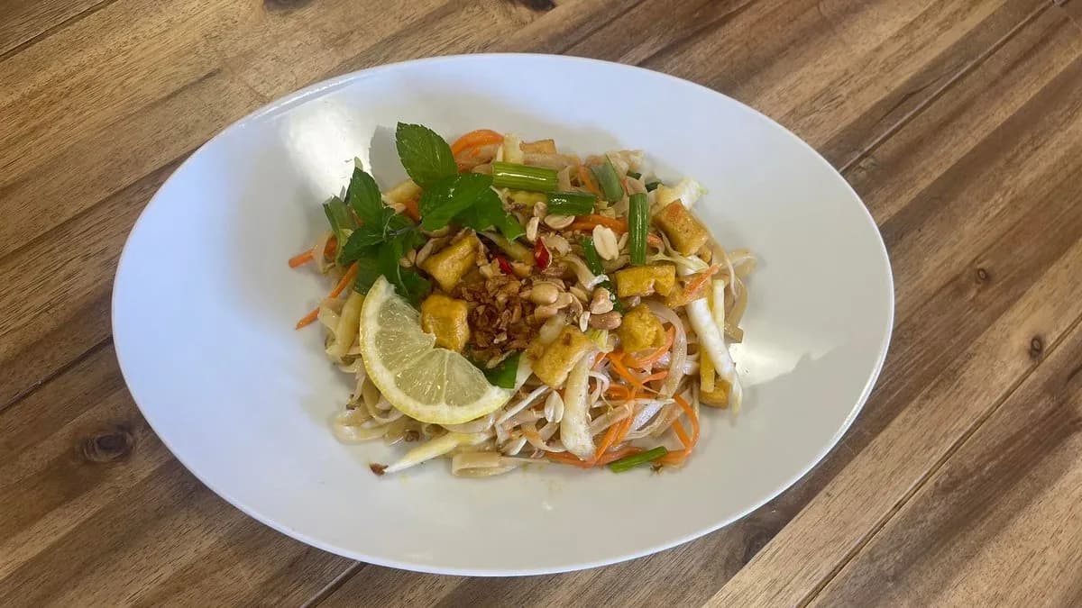 Pad thai tofu - Pad thai tofúval .