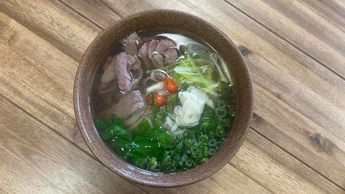 Pho tai nhung - Pho leves marhahússal (médium )