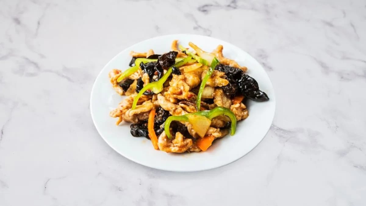 Fafülgombás csirke