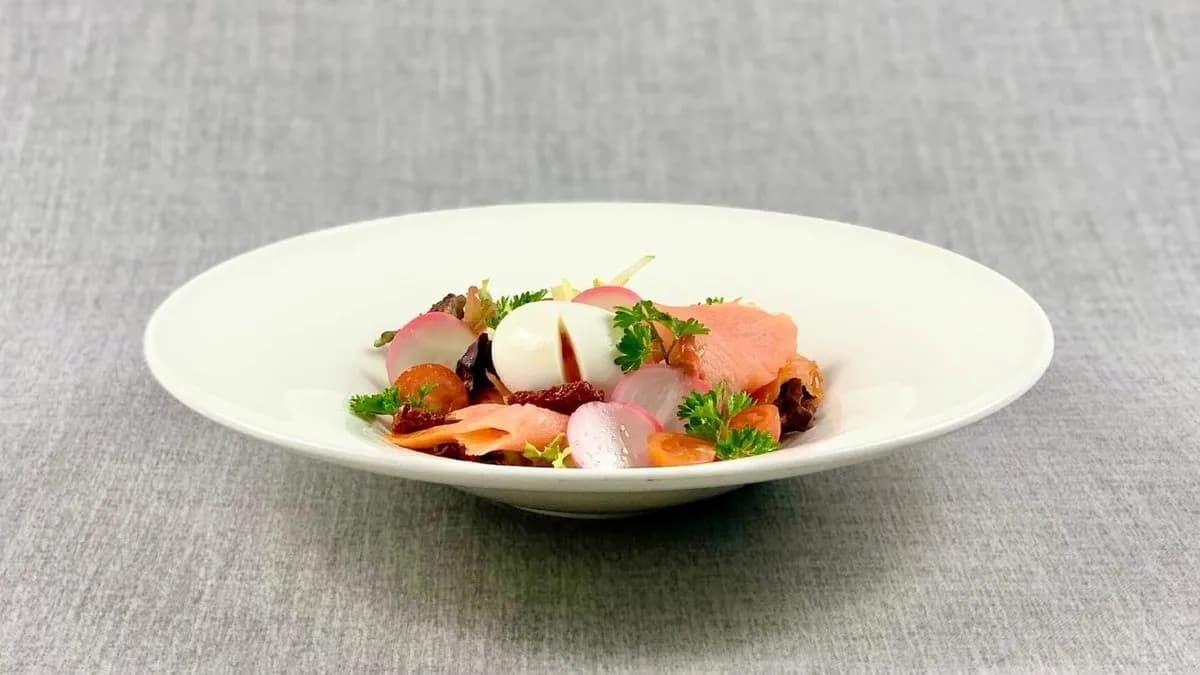 Lazacos almás saláta bowl (G,L)