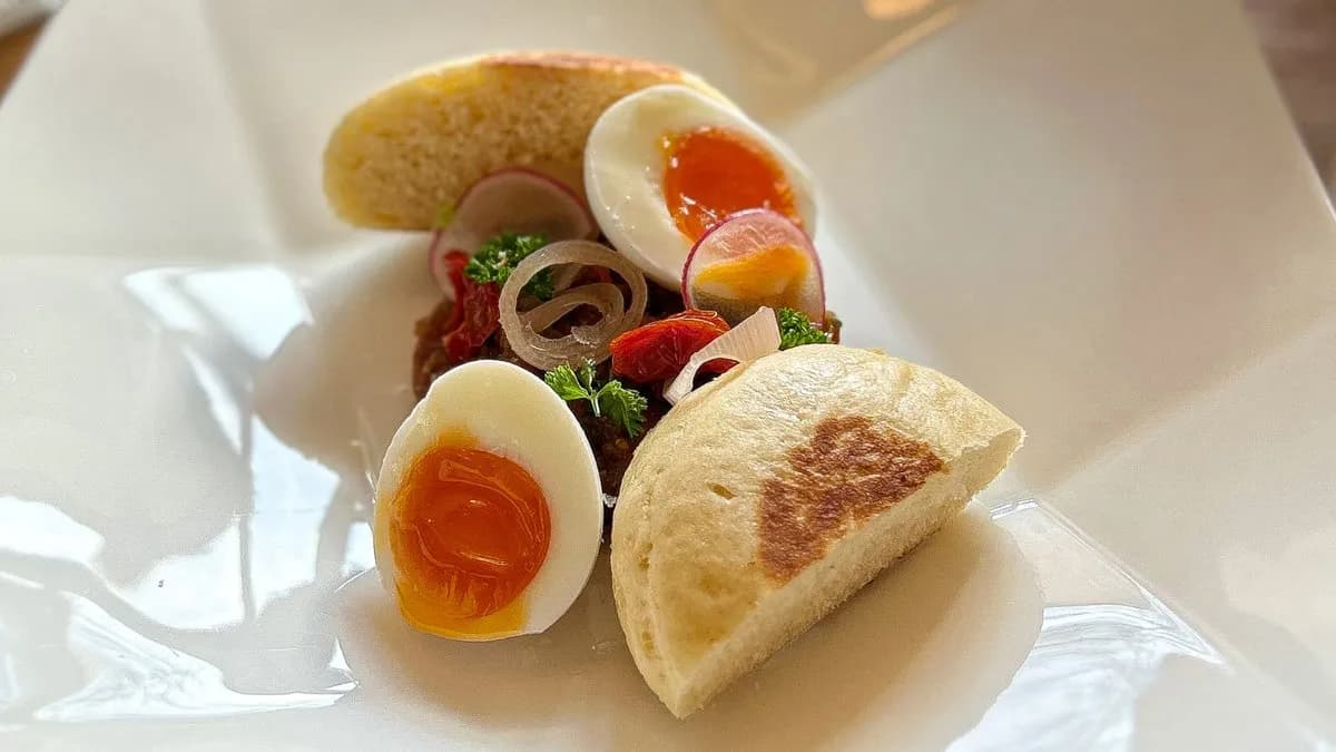 Bélszín tatár félig lágy tojással (L)