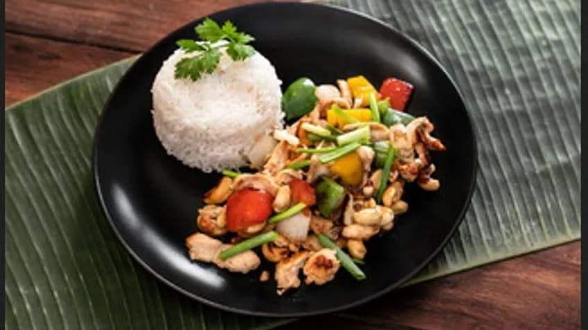 Thai pirított kesudiós garnélarák jázminrizzsel