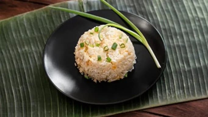 Tojásos jázmin rizs