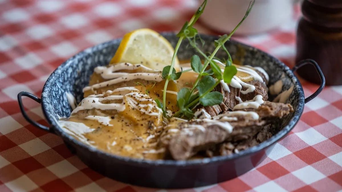 Vadas marha házi szalvétagombóccal