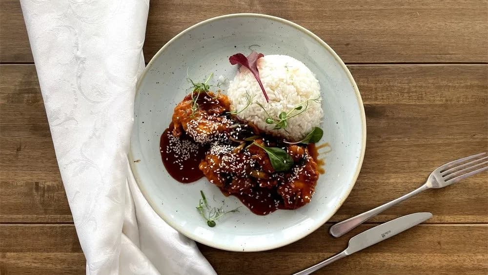 General Tso's csirke rizzsel