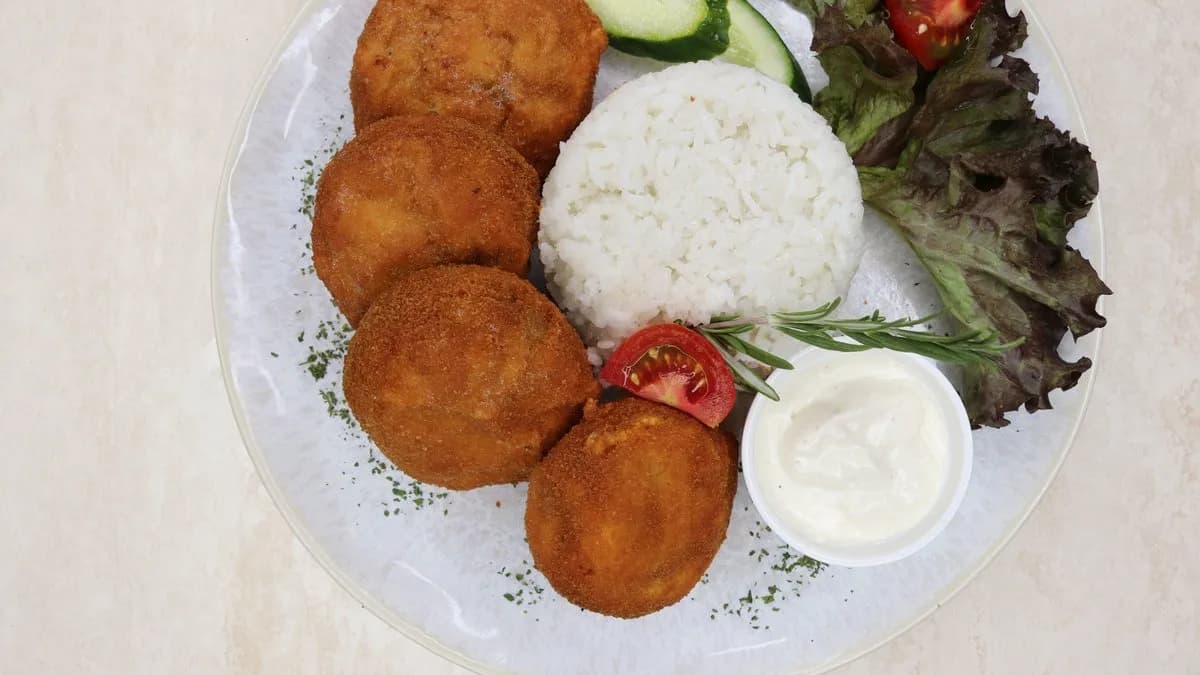 Rántott gombafejek, tartár mártással