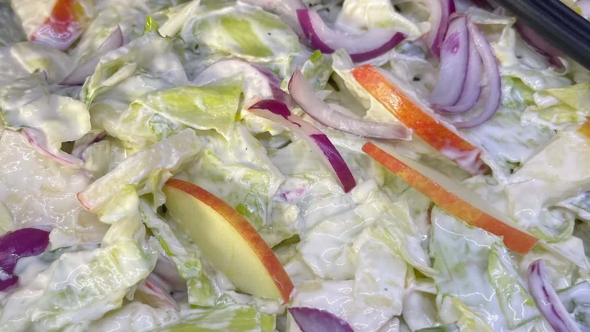 Majonézes almás kukorica saláta sajttal 25 dkg