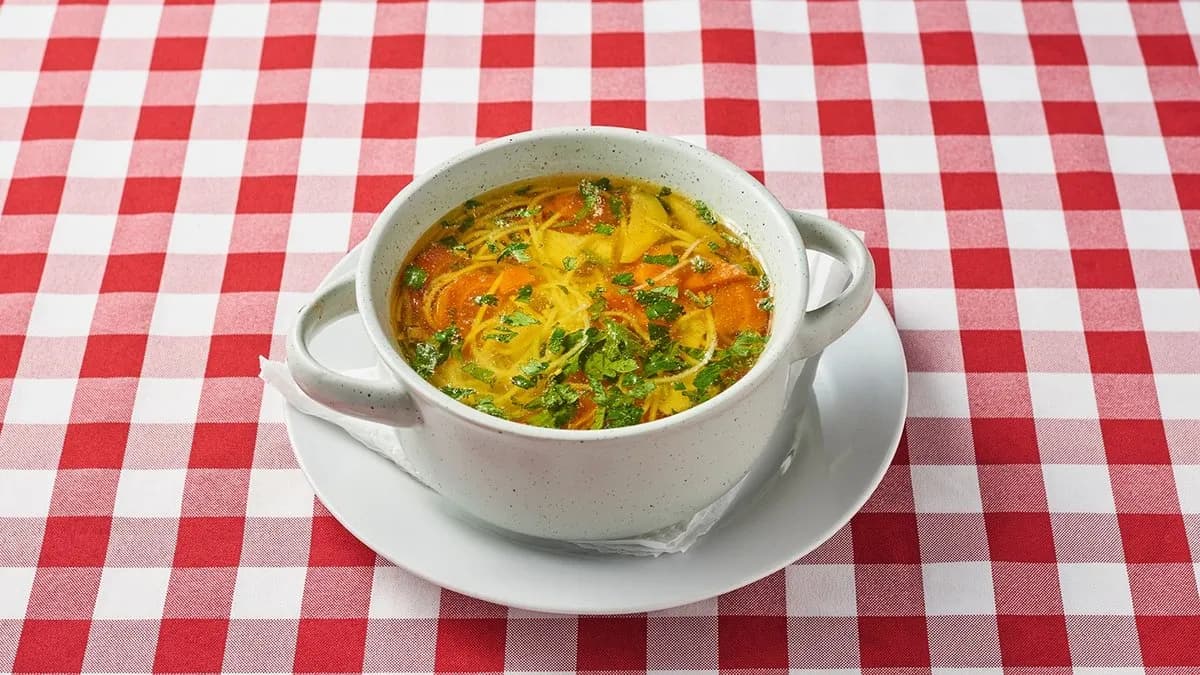 HÚSLEVES FINOMMETÉLTTEL