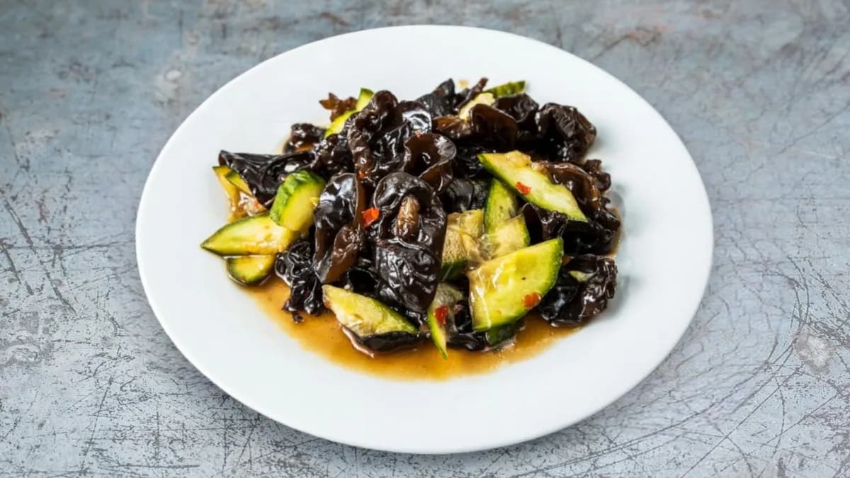 Fafülgomba saláta (csípős)